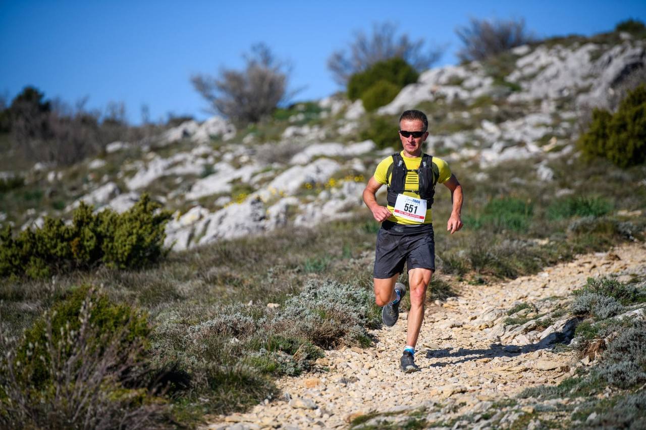 Pierre Miklic en course de trail
